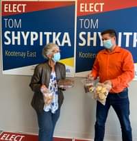 Image may contain: 1 person, standing, text that says 'ELECT ELECT TOM TOM SHYPITKA SHY SHYIT Kootenay East Kooten als ELECT'